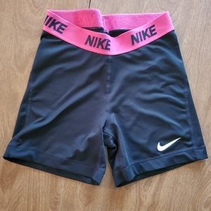 Women's sz S Nike yoga shorts